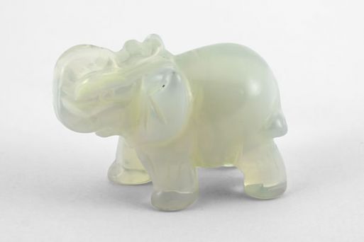 лунного камня фигурку 60976 купить в магазине Самоцветы мира