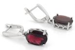 Серьги из серебра с гранатом овал 10х14 мм 61467