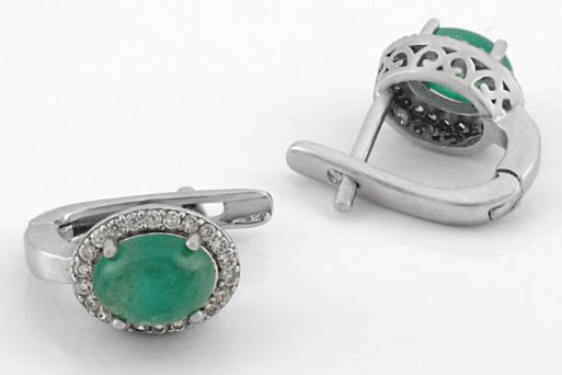 Серебряные серьги с изумрудом 63821 купить в магазине Самоцветы мира