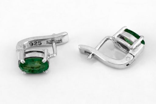 Серебряные серьги с изумрудом 66098 купить в магазине Самоцветы мира